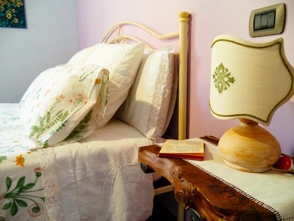 Alba Dei Due Soli B&B Ночера-Умбра Номер фото