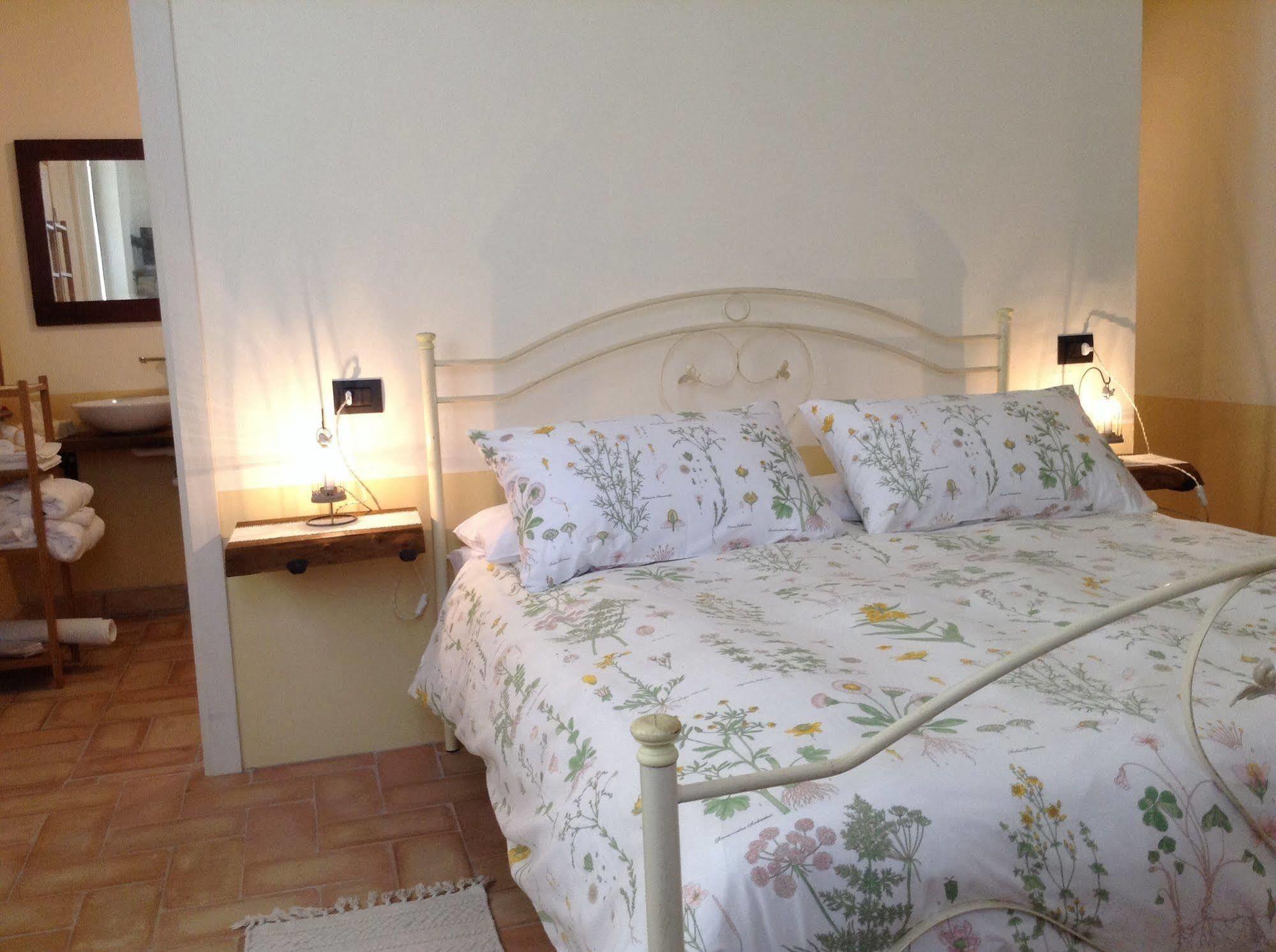 Alba Dei Due Soli B&B Ночера-Умбра Экстерьер фото